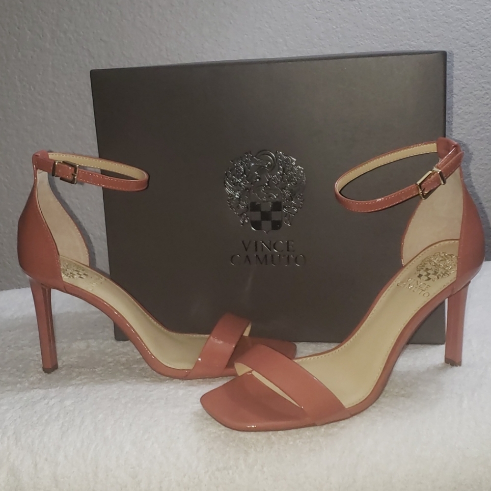 New Vince Camuto